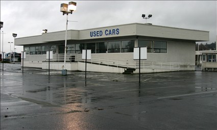 Closed Car dealership picture