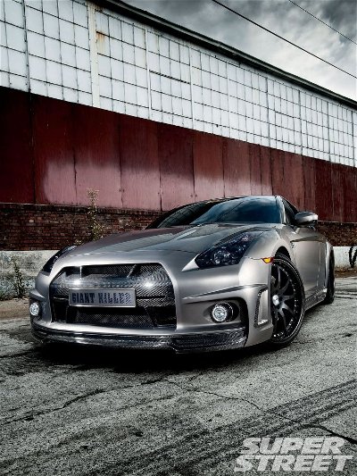 Andrew Bynum Nissan GT-R picture