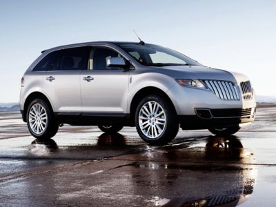 The 2010 Lincoln MKX.